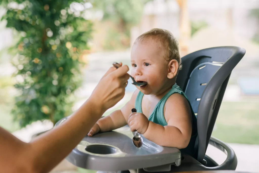 Bébé végétarien : quels sont les véritables enjeux pour sa santé ?