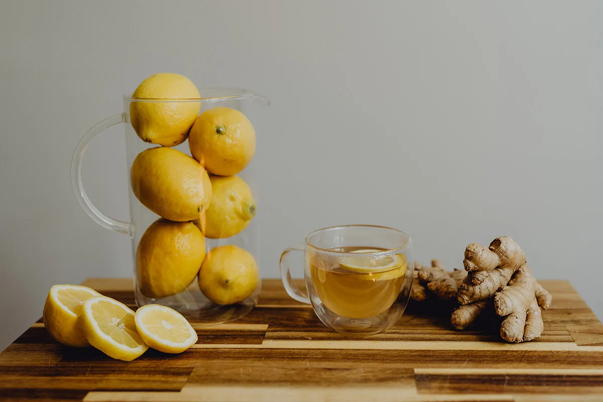 Mauvaise haleine au réveil : origines et astuces pour un souffle frais dès le matin